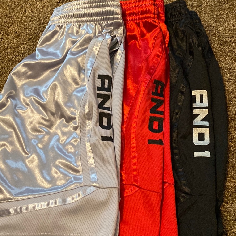 Basket ball shorts size small